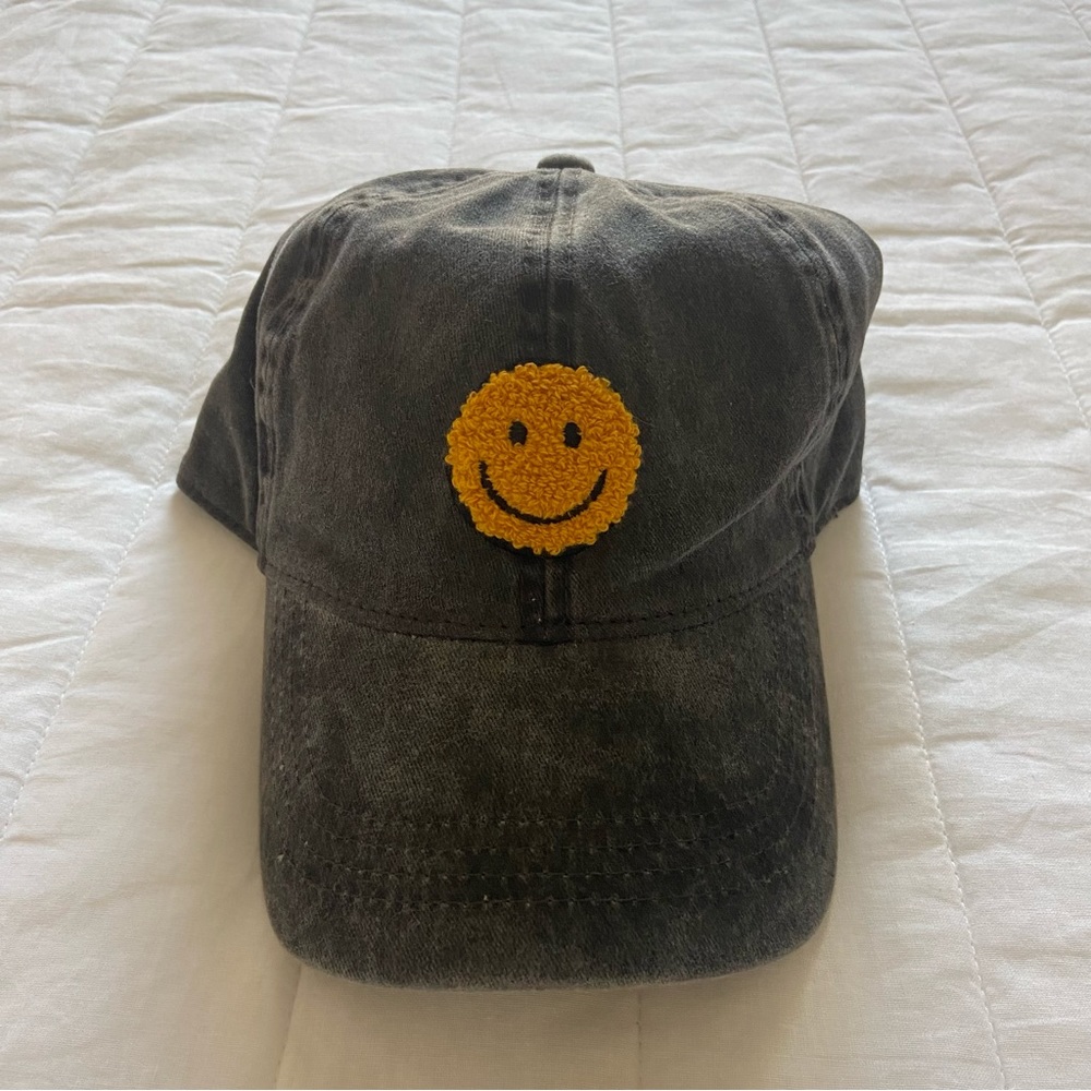 NWT smiley face hat